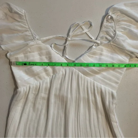 Lulus Large Amalfi Coast White Pleated Flutter Sleeve Mini Dress NWOT - Picture 13 of 16